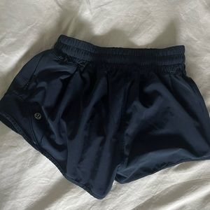 Lululemon navy blue Hotty Hot shorts 2.5
